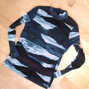 Thin blue outdoor pattern long sleeve